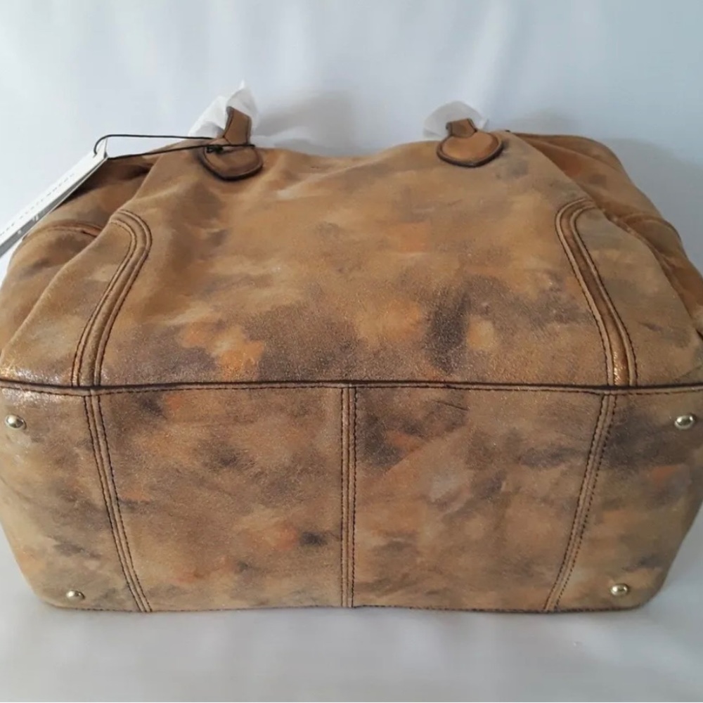 Aimee Kestenberg Gold Metallic Chelsea Calf Leather Tote - New with tags - Picture 2 of 5